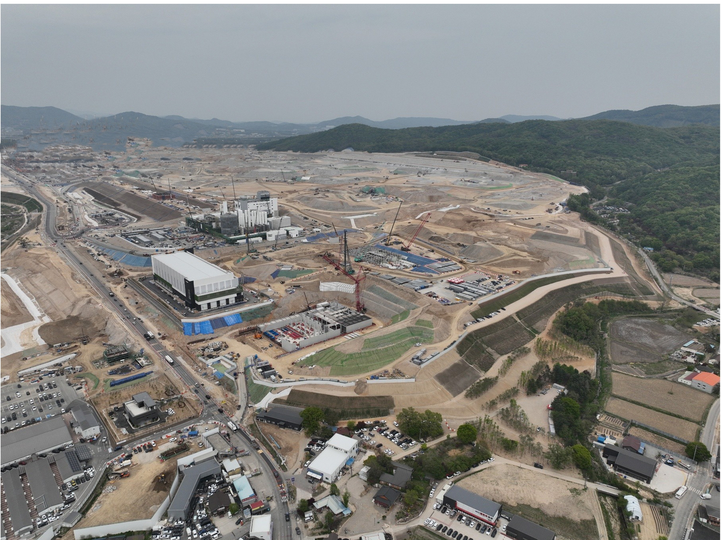 26년 04월 [현장 남측_동측전경]